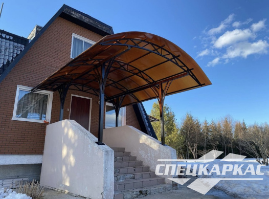 Навес из поликарбоната над входом в дом №46 - фото 1416