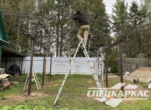 Простой навес для машины из поликарбоната №90 - фото 1852