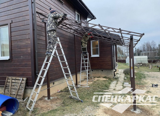 Навес примыкающий к дому для парковки одного автомобиля №69 - фото 1644